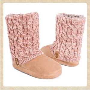 NWT Muk Luks Slippers Rose Gold